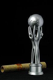 《孤僻爱情喜剧》5月登陆Steam 视觉恋爱新游